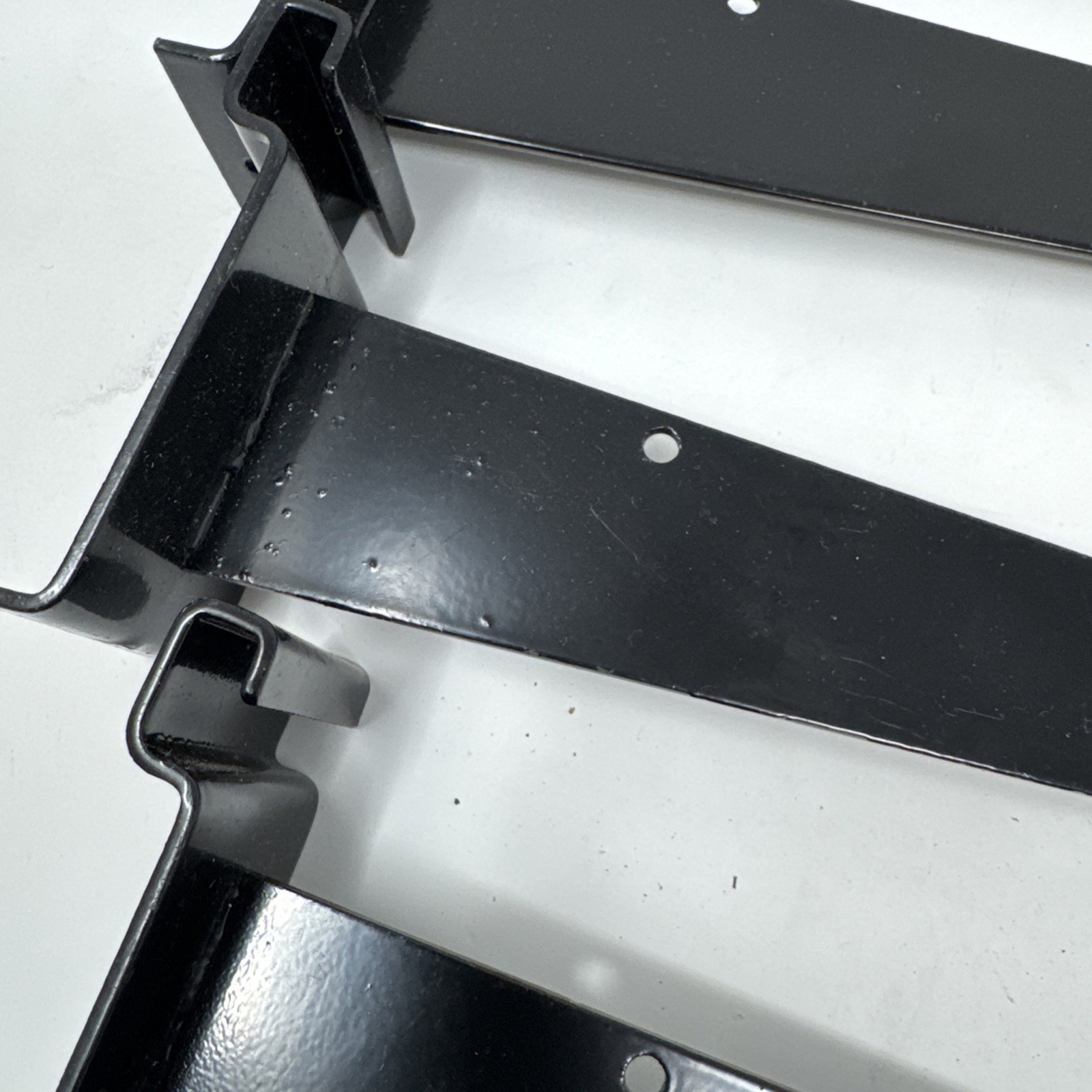 Lot of 11 12″ Wire Grid Brackets Shelf Bracket Gridwall Black 3″ On Center