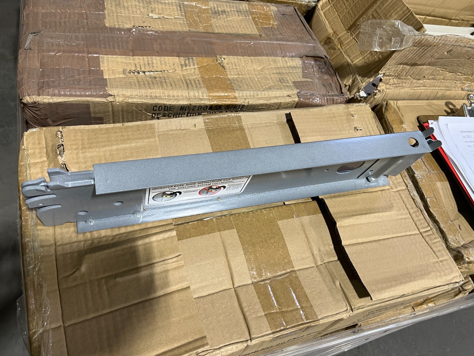 20” Base Shoe for Gondola Shelving – Box Of 10pcs