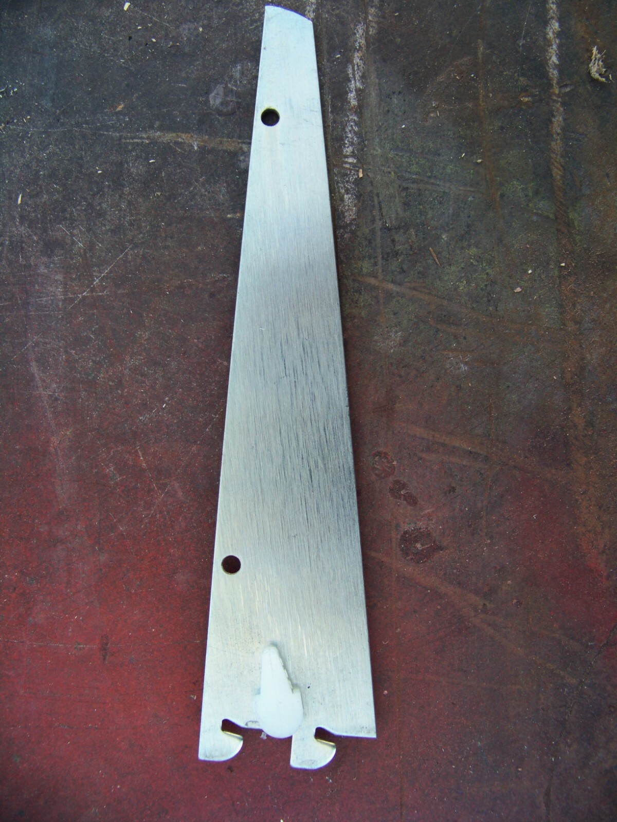 Reeve shelf bracket 8-42-8 12 pc box 8″ brushed stainless W/cam locks