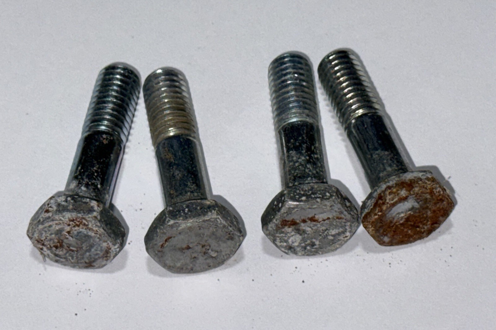 Set of 4 Post Levelers Feet Screws Wire Shelving Bakers Rack Metro Adj Height