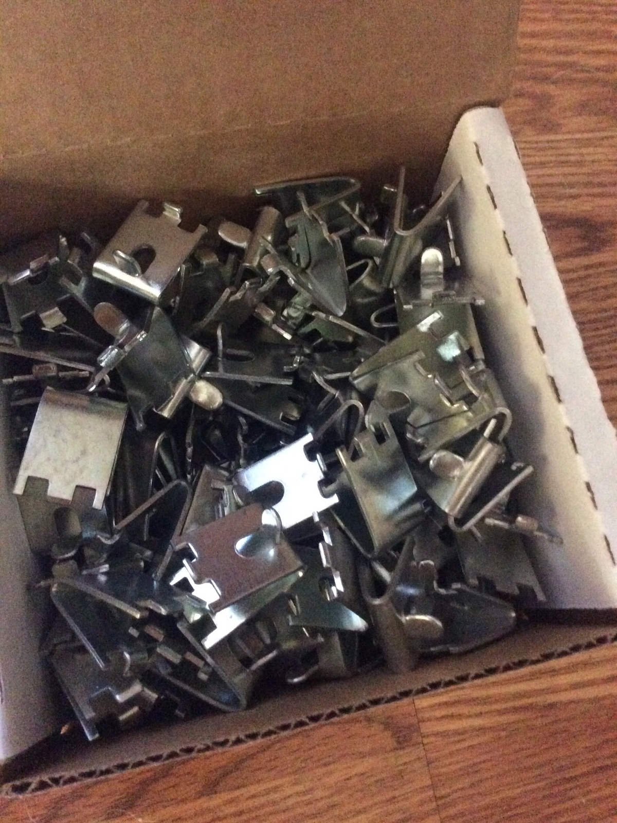Knape & Vogt 238 Anochrome Finish Shelf Support Clips Box of 100 pieces