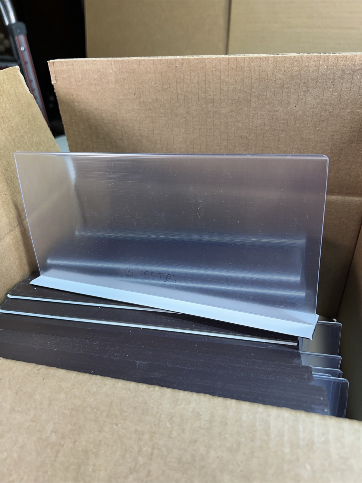 (25) 9.5″ X 4.5” Clear Plastic Shelf Merchandise Dividers Magnetic T Base New