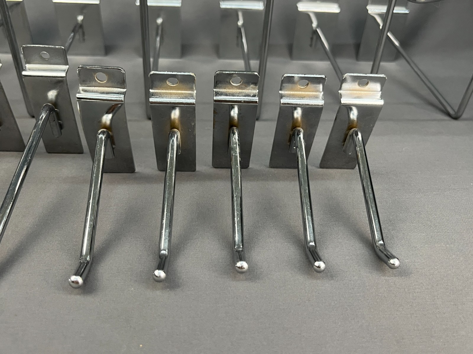 16 Gridwall Display Hooks w/ 7 Hat Single Cap Holder Hooks + 9 Straight Slatwall
