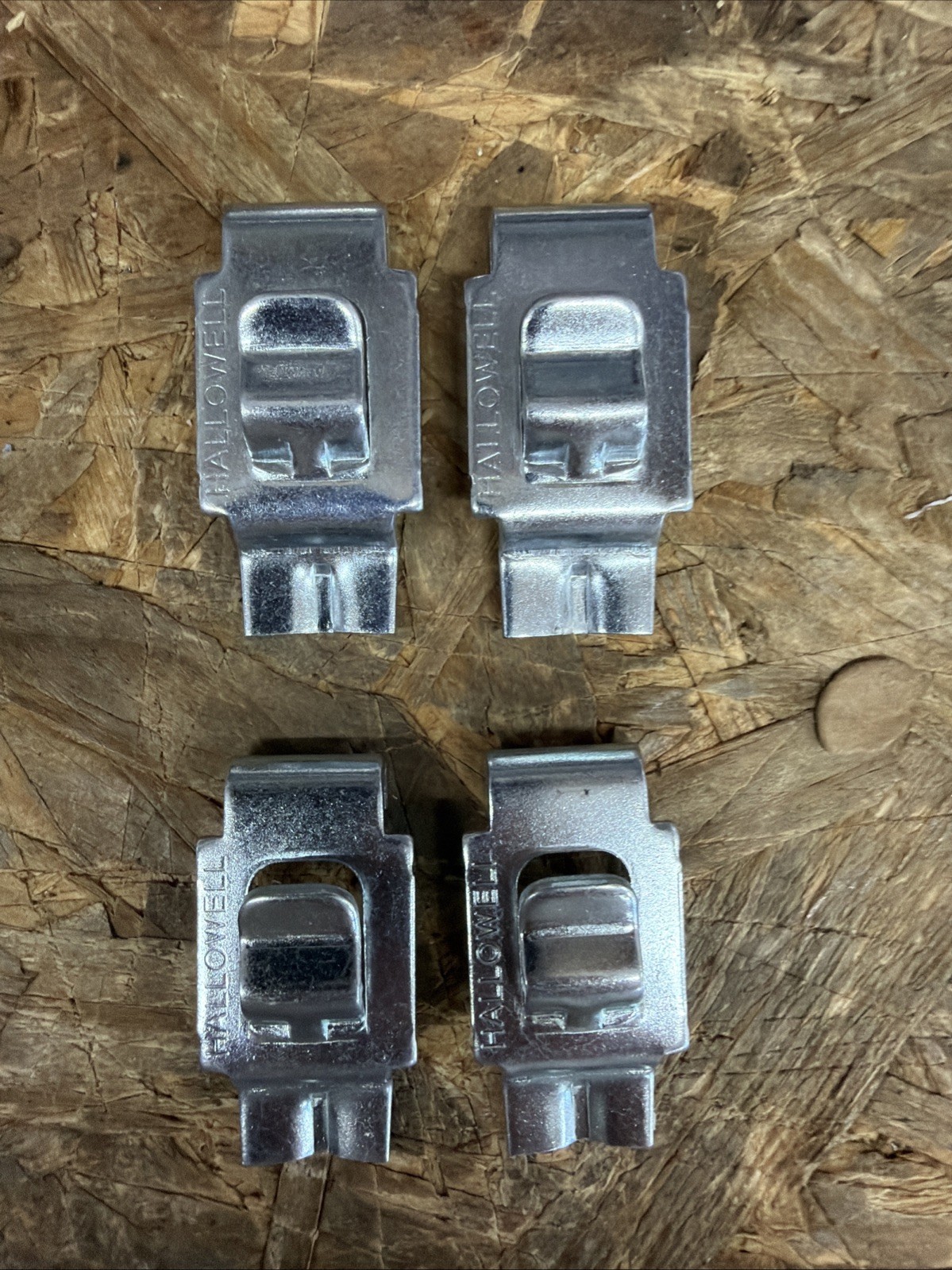 4 Hallowell Steel Shelf Support Clips / Brackets for Commercial Metal Shelving