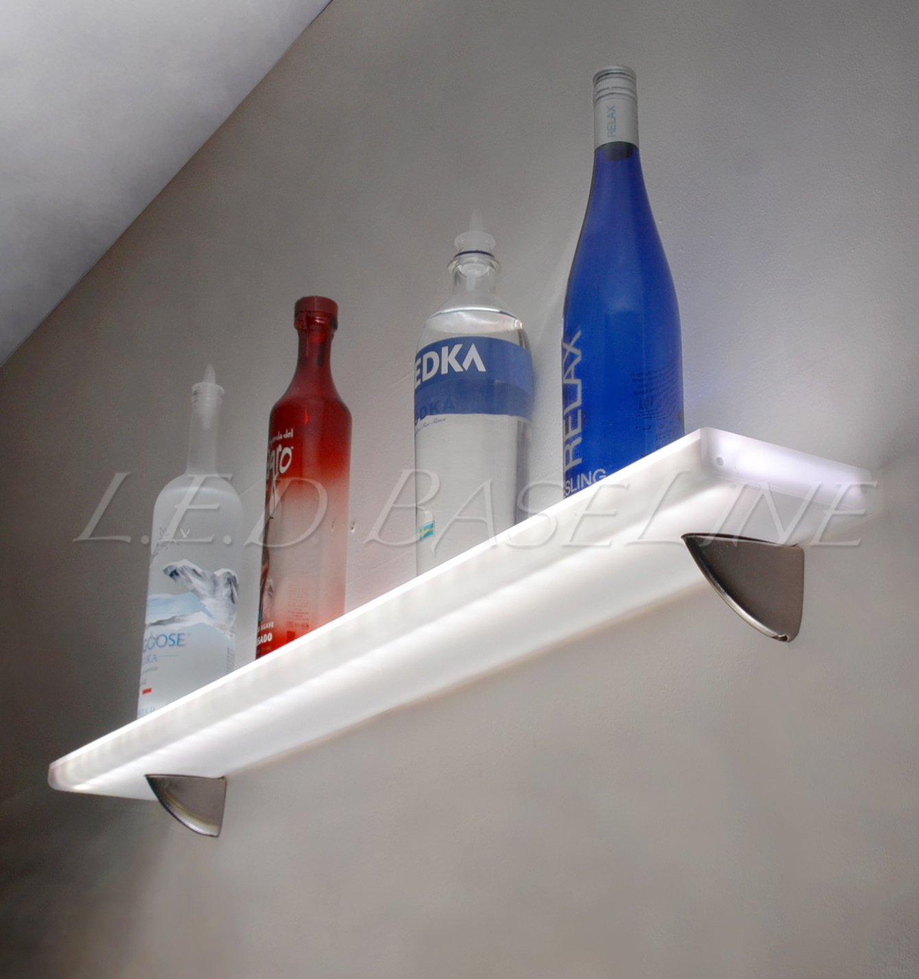 24” WALL MOUNTED LED COLOR CHANGING REMOTE CONTROLLED ACRYLIC HOME/BAR SHELF