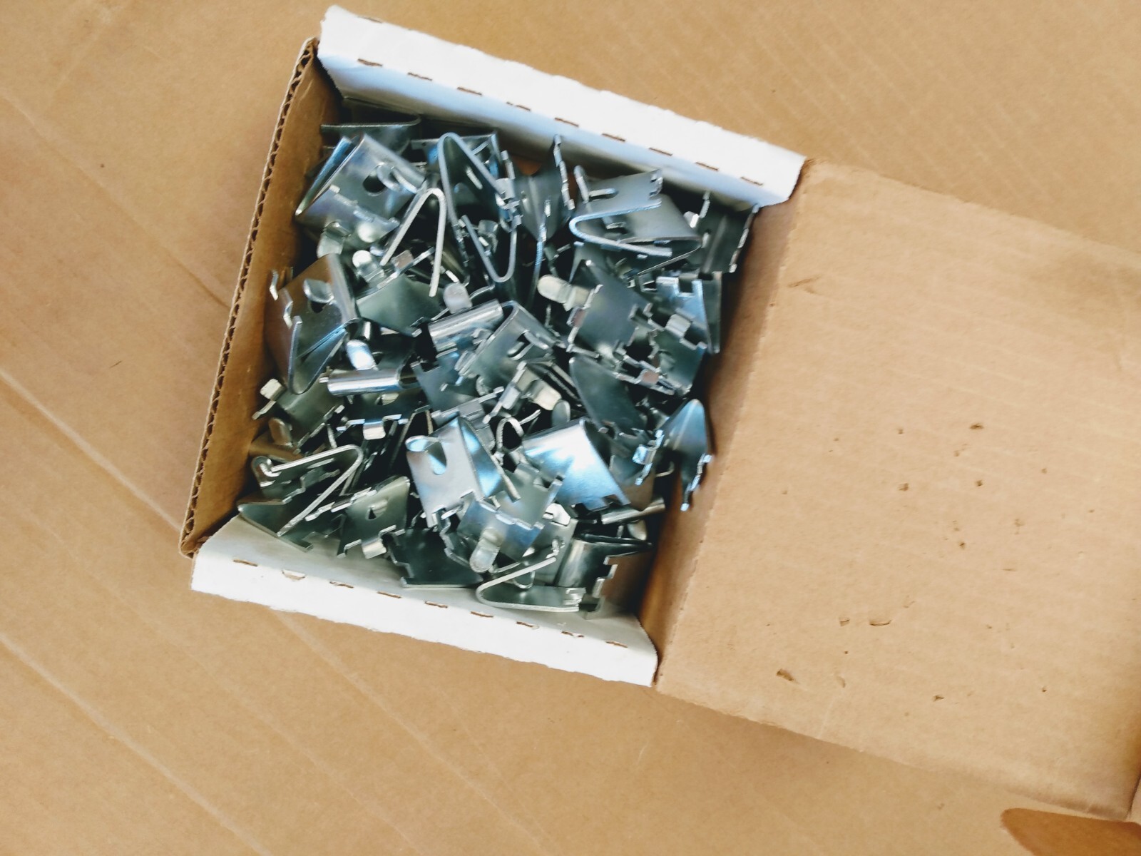 Knape & Vogt 238 Anochrome Finish Shelf Support Clips Box of 100 pieces