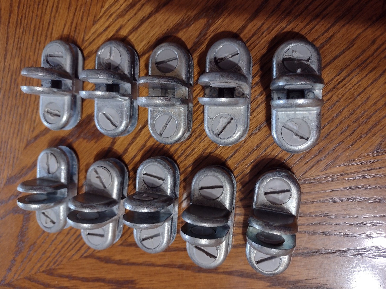 10 Pcs Chrome 3 Way Glass Cube Connector Clip 3/16″ Tempered Glass Shelf Clips