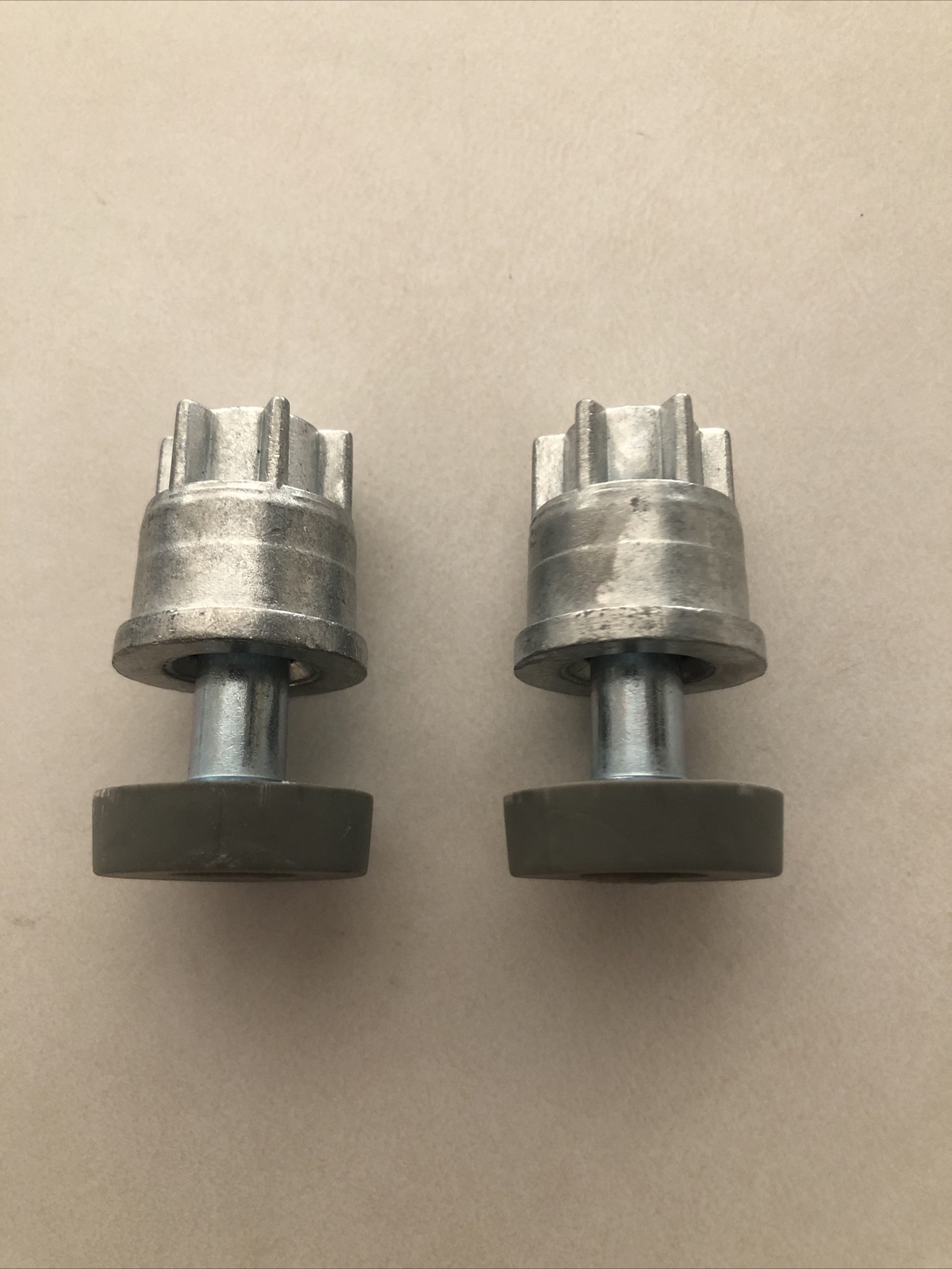 Set of 2 Wire Shelf Feet, Fits Uline Wire Shelf