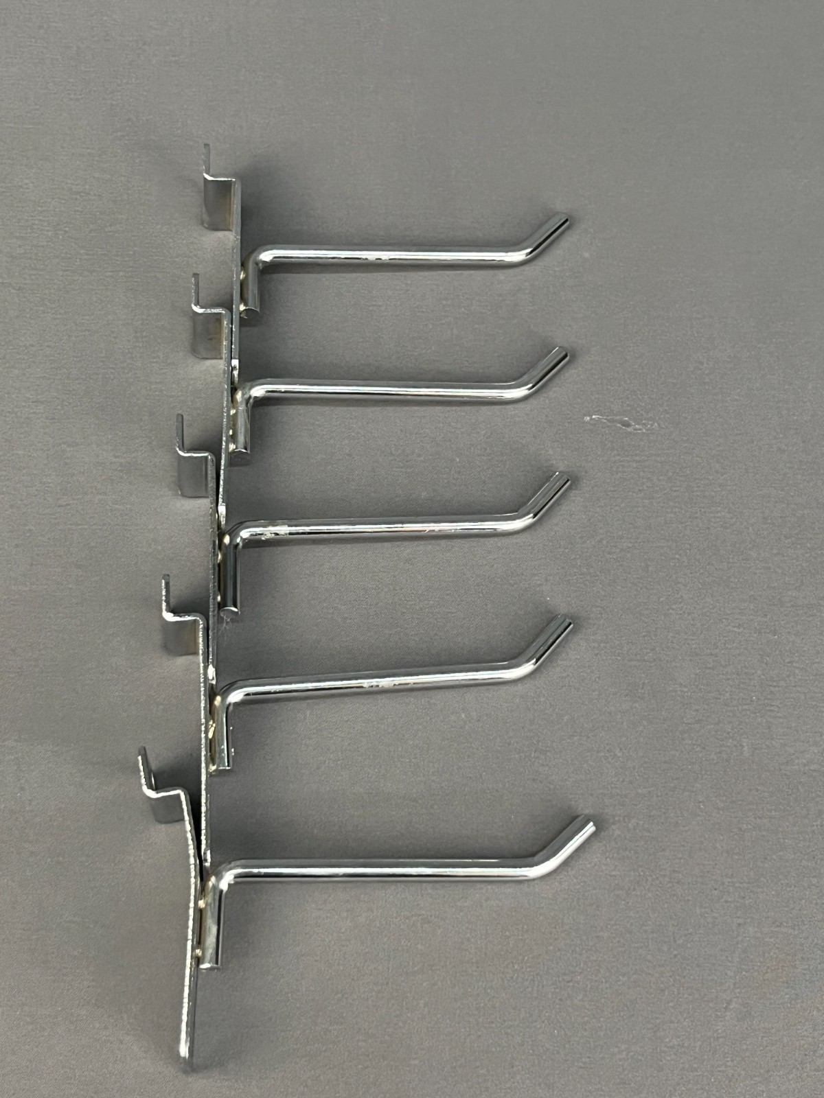 16 Gridwall Display Hooks w/ 7 Hat Single Cap Holder Hooks + 9 Straight Slatwall