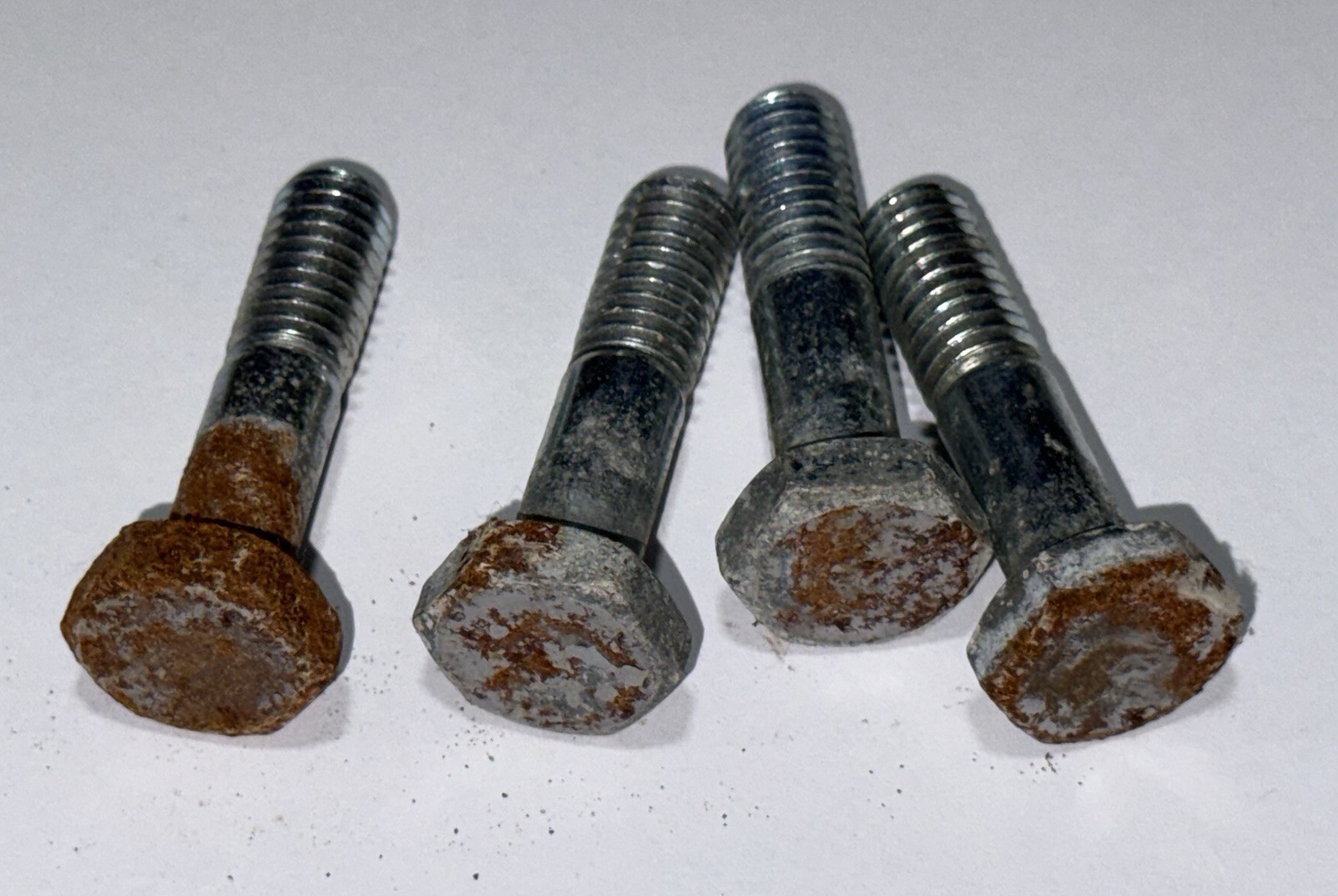 Set of 4 Post Levelers Feet Screws Wire Shelving Bakers Rack Metro Adj Height
